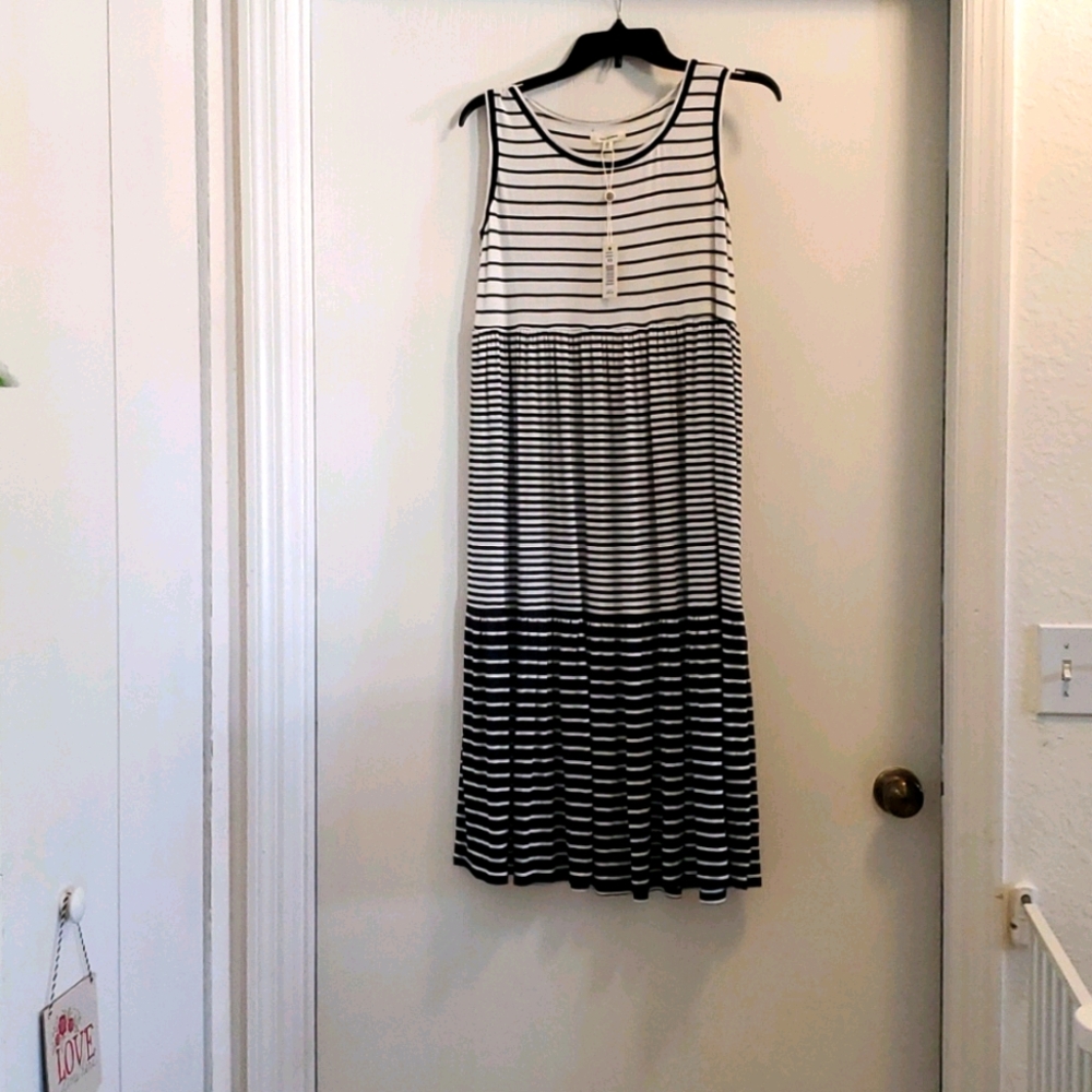 🥳 FINAL OFFER 🥳Max Studio Dress NWT